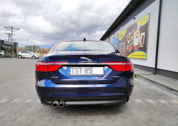 Jaguar XF cena 77900 przebieg: 170000, rok produkcji 2018 z Starachowice małe 211